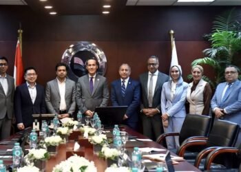 هيئة الاستثمار وإنتربرايز سنغافورة تبحثان تعزيز الاستثمارات المشتركة ودعم الشراكة الاقتصادية