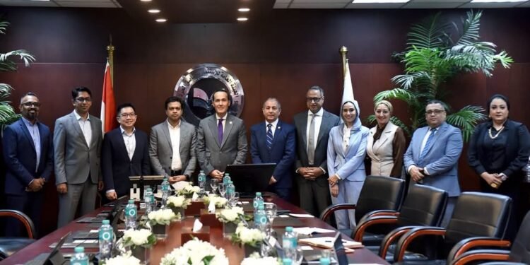 هيئة الاستثمار وإنتربرايز سنغافورة تبحثان تعزيز الاستثمارات المشتركة ودعم الشراكة الاقتصادية
