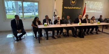 وزارة الاستثمار تبحث مع شركات المنطقة الاستثمارية ببنها زيادة الصادرات