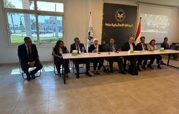 وزارة الاستثمار تبحث مع شركات المنطقة الاستثمارية ببنها زيادة الصادرات