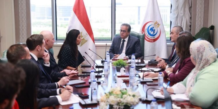 وزير الصحة يبحث تنفيذ المدينة الطبية بالتعاون مع القطاع الخاص