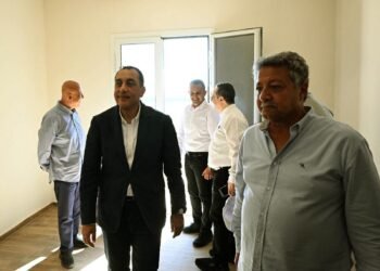 رئيس الوزراء يتفقد مشروع الحي اللاتيني في العلمين الجديدة