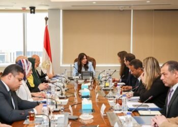 وزيرة الإسكان تبحث مع الوكالة الفرنسية للتنمية تعزيز التعاون في مشروعات مياه الشرب والصرف الصحي