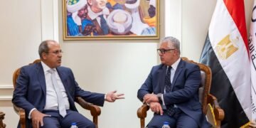رئيس اقتصادية قناة السويس يبحث مع الجامعة البريطانية تعزيز التعاون في البحث العلمي والابتكار