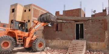 وزيرة الإسكان تصدر 3 قرارات لإزالة مخالفات بناء بالمدن الجديدة