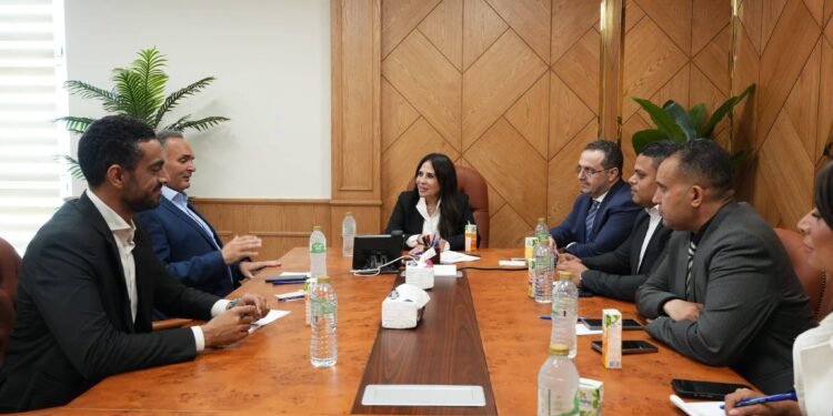 وزيرة الإسكان تتابع مبيعات الوحدات بالعلمين الجديدة