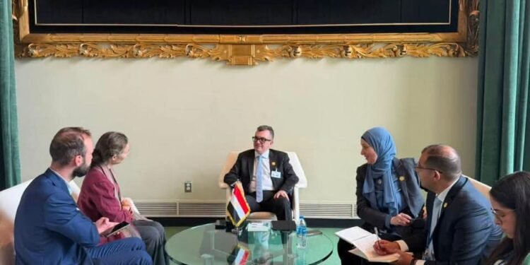 مصر تستعد لتحديثات المؤشر الدولي للفقر متعدد الأبعاد بالتعاون مع مبادرة أكسفورد