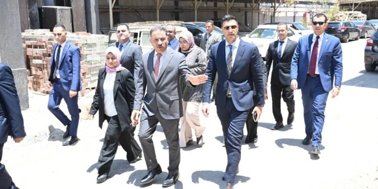 وزير الصناعة: تشديد الرقابة على المصانع غير المرخصة لحوكمة الأسواق وحماية المنتج المصري