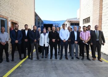 وزير الصناعة يتفقد 4 مصانع بالإسماعيلية لدعم التصدير وتعميق التصنيع المحلي