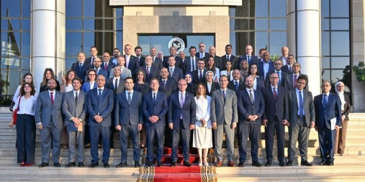 وزير الاستثمار يبحث مع السفير الفرنسي و22 شركة فرنسية خططهم التوسعية وسبل زيادة الاستثمارات