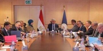 وزير السياحة والآثار يترأس اجتماع مجلس إدارة المجلس الأعلى للآثار