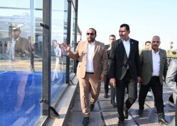 وزير الشباب والرياضة يتفقد أعمال تطوير نادى الصحفيين