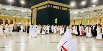 وزير السياحة والآثار يعتمد ضوابط تنفيذ رحلات العمرة لموسم 1448هـ