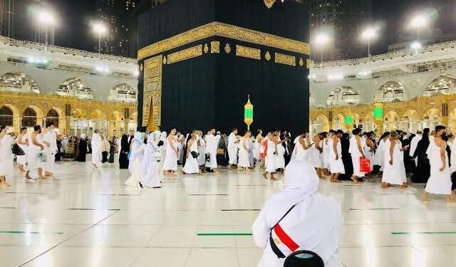 وزير السياحة والآثار يعتمد ضوابط تنفيذ رحلات العمرة لموسم 1448هـ