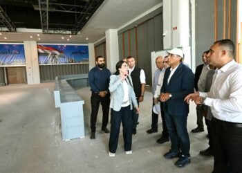 رئيس الوزراء يتفقد طريق البوليفارد والمركز التكنولوجي لهيئة المجتمعات العمرانية ومنطقة الأبراج الشاطئية