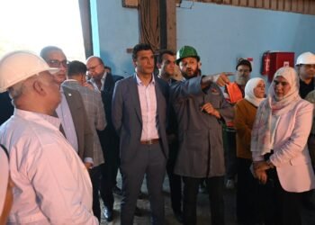 وزير الصناعة: صناعة المسبوكات والسبائك ركيزة أساسية لتعميق التصنيع المحلي في العديد من الصناعات الثقيلة والهندسية