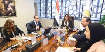 مصر تبحث إنشاء صندوق لحماية الشعاب المرجانية ودعم الاستدامة بالبحر الأحمر