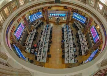 البورصة المصرية تربح 85 مليار جنيه في أولى جلسات أغسطس ورأس المال السوقي يتجاوز 4 تريليونات جنيه