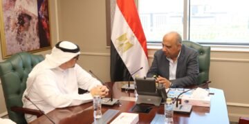 وزير الكهرباء يبحث مع سفير الإمارات تعزيز التعاون والاستثمار في مشروعات الطاقة المتجددة