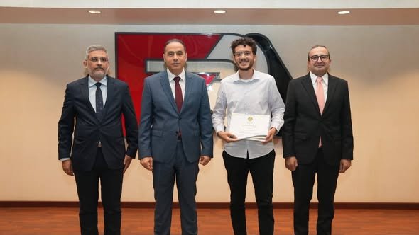 رئيس الهيئة العامة للرقابة المالية يلتقي الطلاب المتميزين ويؤكد التوسع في برامج التوعية