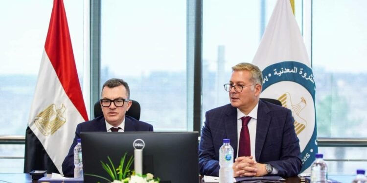 وزيرا التخطيط والبترول يبحثان تأمين الطاقة وزيادة إنتاج البترول والغاز خلال خطة 2026/2027