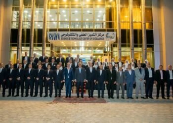 وزير الإنتاج الحربي يتابع المشروعات البحثية بمركز التميز العلمي والتكنولوجي