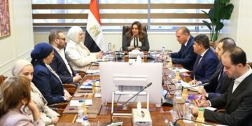 وزيرة التنمية المحلية والبيئة تبحث خطط مواجهة التغيرات المناخية في قنا وكفر الشيخ