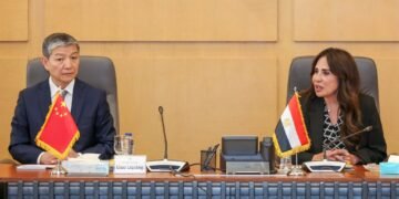 وزيرة الإسكان تلتقي السفير الصيني بالقاهرة لبحث تعزيز ملفات التعاون المشترك في مجالات الإسكان والتنمية العمرانية
