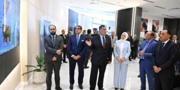“مدبولي” يفتتح مركز الخدمات الضريبية المميزة بالعلمين الجديدة ويشهد إطلاق «موبايل أبلكيشن» للتصرفات العقارية