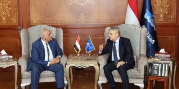 الفريق أسامة ربيع: التقارير الملاحية بقناة السويس رصدت تعافيًا تدريجيًا في معدلات عبور سفن الحاويات