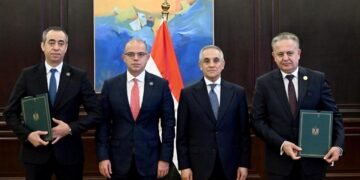 وزيرا الاستثمار والعدل يشهدان توقيع بروتوكول لرقمنة خدمات الشهر العقاري وتيسير إجراءات المستثمرين
