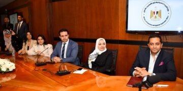 هيئة الاستثمار تشهد توقيع بروتوكول للترويج لوثيقة «معاشك بكرة بالدولار» للمصريين بالخارج