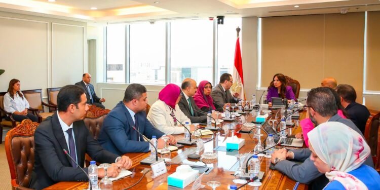 الإسكان تبحث مع HDP تعظيم العائد الاستثماري لمشروعات المدن الجديدة