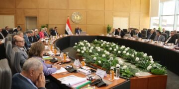 الكهرباء: 36.8 مليار جنيه استثمارات لتطوير شبكة النقل خلال 2026/2027