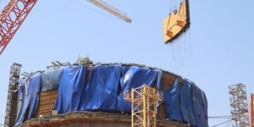 بدء تركيب المستوى الخامس من وعاء الاحتواء الداخلي بالمفاعل النووي الأول في الضبعة