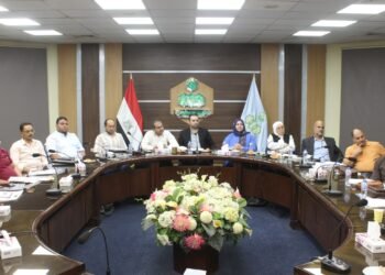 لجنة البيئة بجمعية مستثمري العاشر تناقش خطة لتحويل المدينة إلى منطقة صناعية خضراء