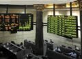 البورصة المصرية تنهي تعاملات الخميس على تباين المؤشرات.. وEGX30 يرتفع 0.38%