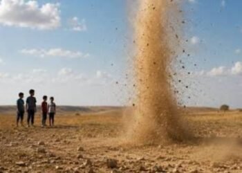 «عِفريت الغبار» يظهر في الصيف.. الأرصاد تكشف سر الدوامات الترابية ومتى تصبح خطيرة