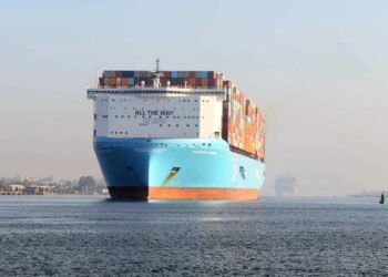“قناة السويس” تشهد العبور الأول لسفينة الحاويات BANGKOK MAERSK ضمن قافلة الشمال