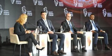 وزير الصناعة يكشف خطة مصر لتعظيم القيمة المضافة للثروات التعدينية