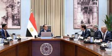 «جونفاري إندستريز» تدرس إنشاء مصنع لمكونات السيارات والتوسع في الطاقة المتجددة بمصر