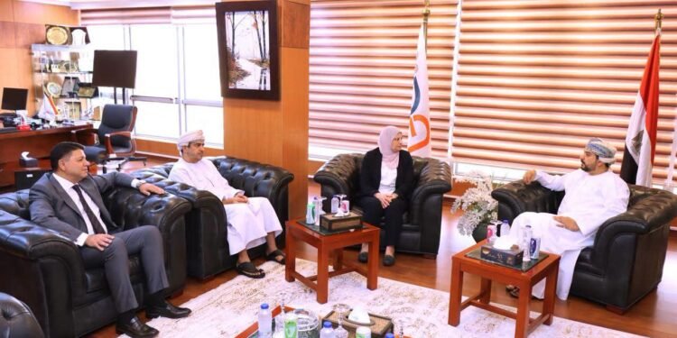 مصر وعُمان تبحثان إقامة منطقتين صناعيتين مشتركتين بنظام «المطور الصناعي»