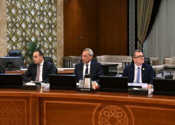 الاقتصاد المصري يسجل نموًا 5.1% خلال 2025/2026 بدعم الصناعة وقناة السويس