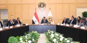 وزارة الصناعة تبحث إطلاق صناديق استثمار صناعي لتمويل التوسع وإعادة تشغيل المصانع المتعثرة