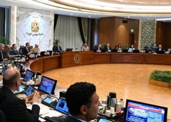 مجلس الوزراء يعتمد تعويضات عقود المقاولات والتوريدات والخدمات العامة