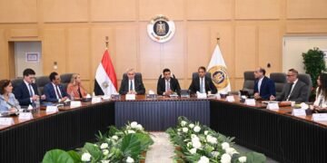 وزارة الصناعة تبحث مع 11 شركة ألمانية خطط التوسع والاستثمار في مصر