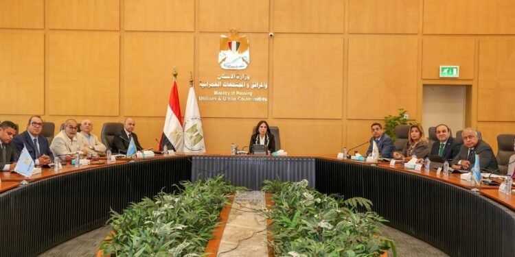 وزيرة الإسكان تتابع تنفيذ 32 مشروعًا ضمن «حياة كريمة» و4 تجمعات تنموية بسيناء