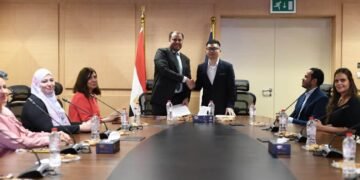 «السياحة والآثار» تتعاون مع vivo لإتاحة دورات تدريبية مجانية للعاملين بالقطاع