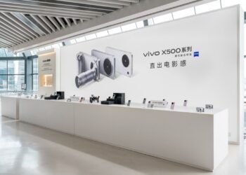 vivo تطلق سلسلة X500 عالميًا بكاميرا 200 ميجابكسل وتصوير سينمائي