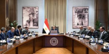 مدبولي يوجه بإجراءات عملية لتعزيز الاستثمار والصناعة وتوفير فرص عمل مستدامة